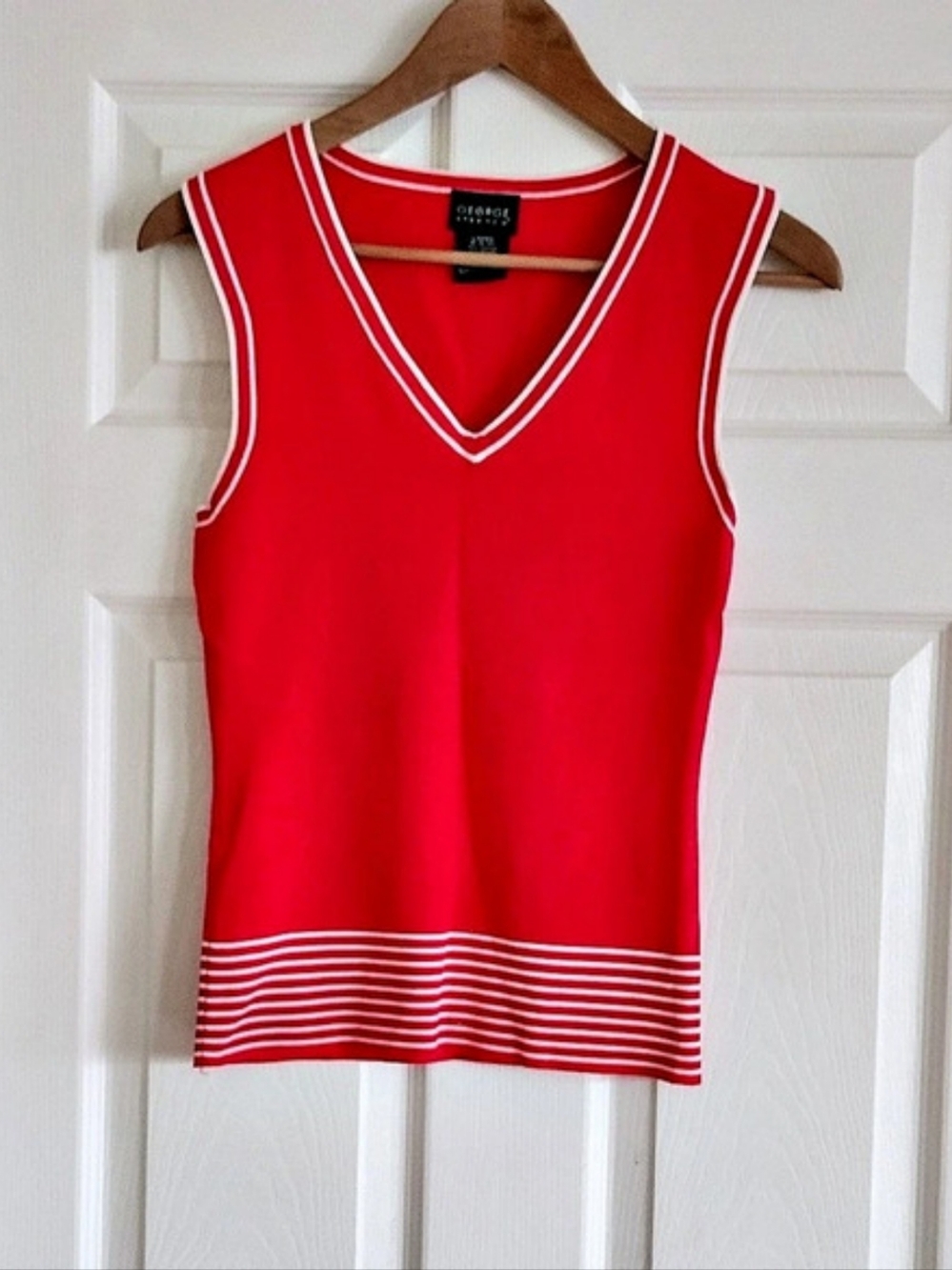 George Stretch Pink V-Neck Tank Top Size Medium